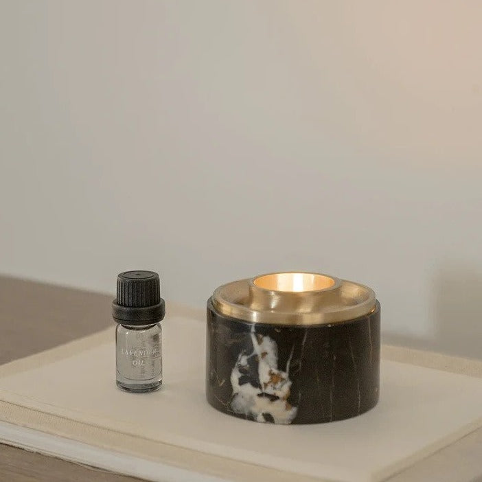 The Asteroid Oil Burner with Lavender essential oil & Australian beeswax  candle by Addition Studio アストロイド オイルバーナーセット