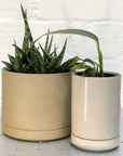 hasami planter medium natural and small white